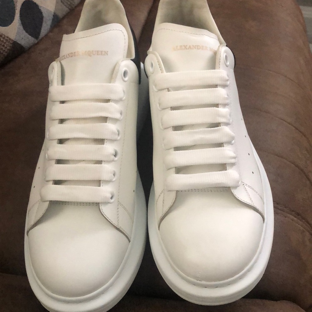 ALEXANDER MCQUEEN Men's Oversized Sneaker